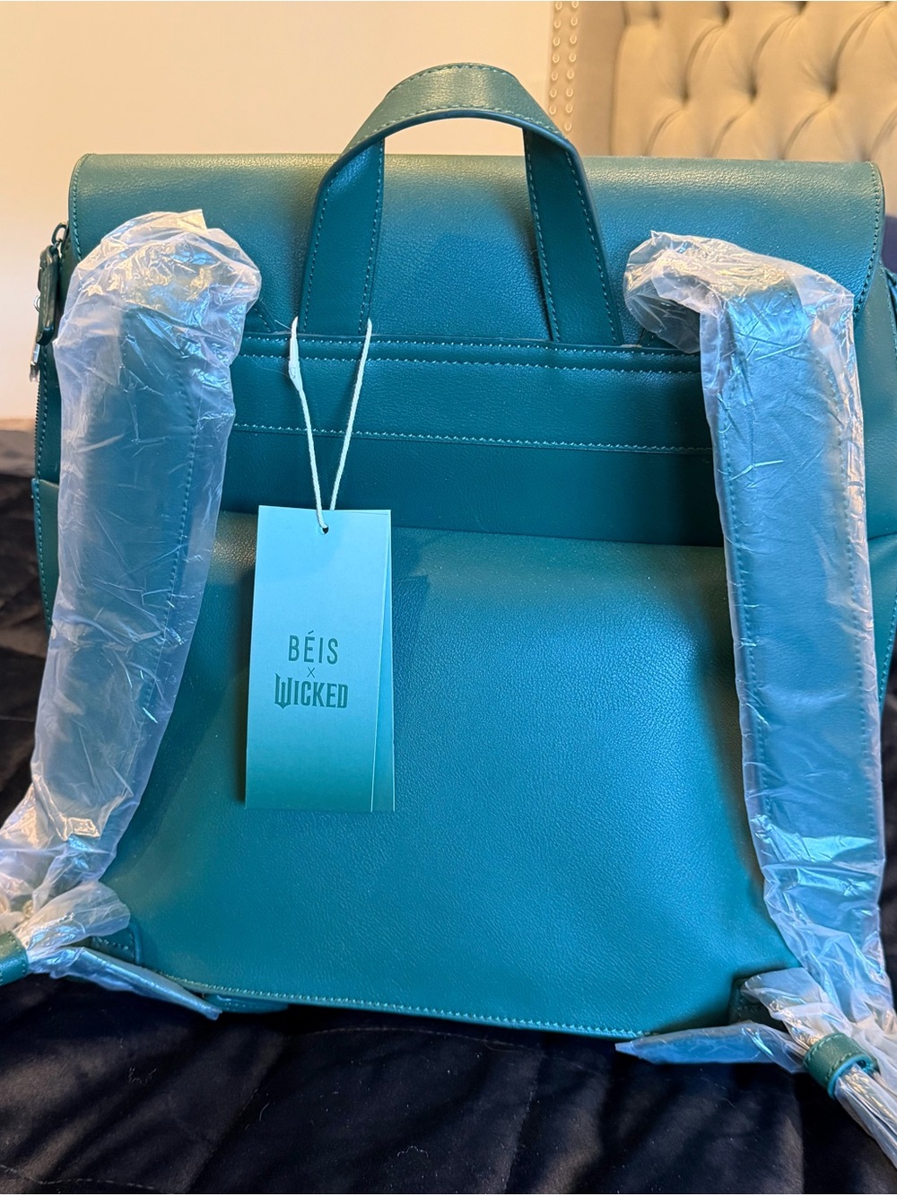 Beis Wicked Emerald backpack NWT - Picture 2 of 9